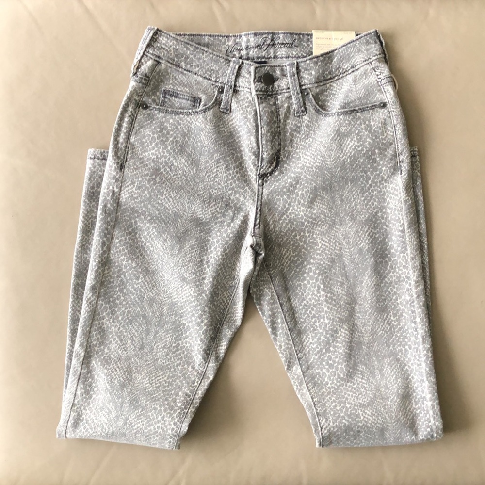 Universal Thread High Rise Skinny Jeans - Picture 4 of 11